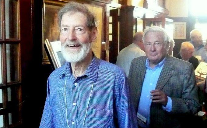 /uploaded_files/media/gallery/reunion_dec_2015_07_crop.jpg